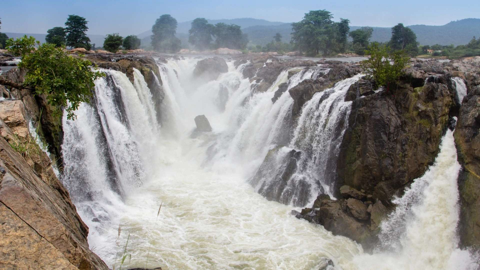 Hogenakkal Falls, Dharmapuri